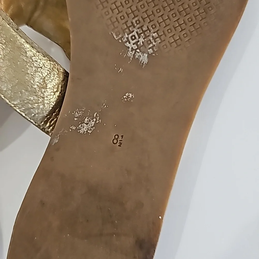 Tory Burch Gold Metallic leather sandals Size 8.5 Toe ring